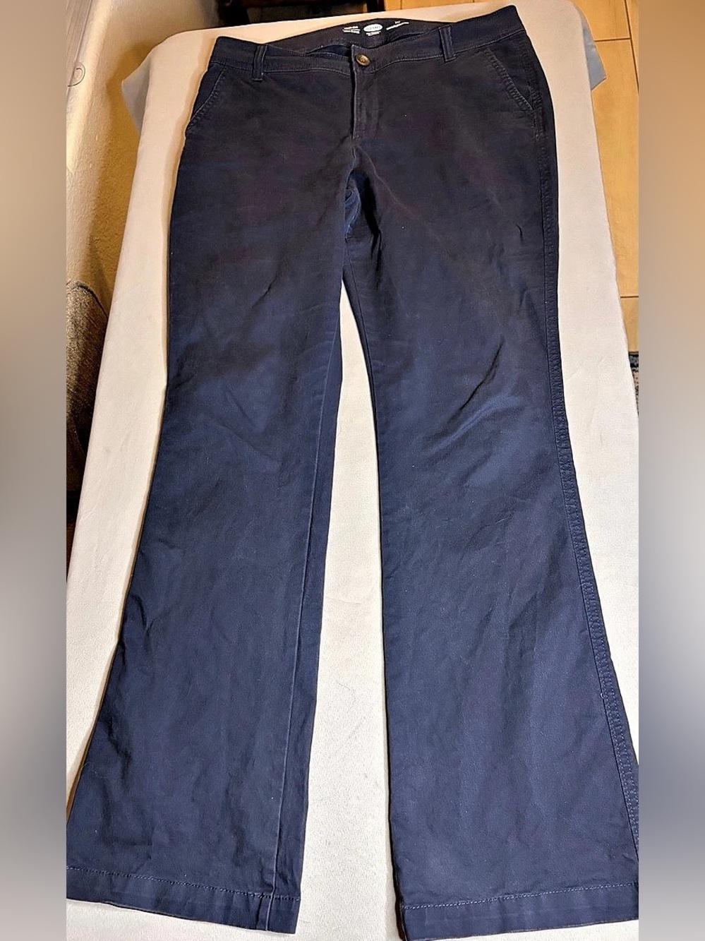 Old Navy Mid-Rise Boot-Cut Chino Pants in Blue Size 10